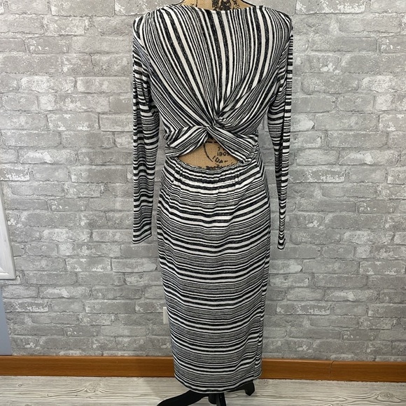 ASOS Striped Open Back MIDI Dress - Picture 6 of 8